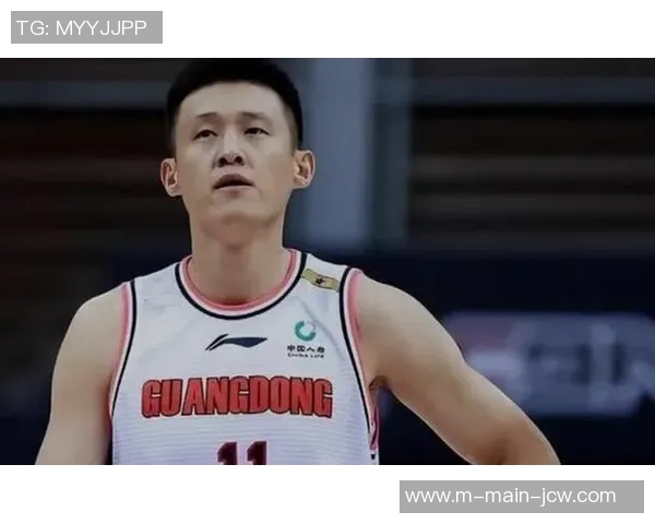 身披深圳球衣开启第17季周鹏努力拥抱新角色